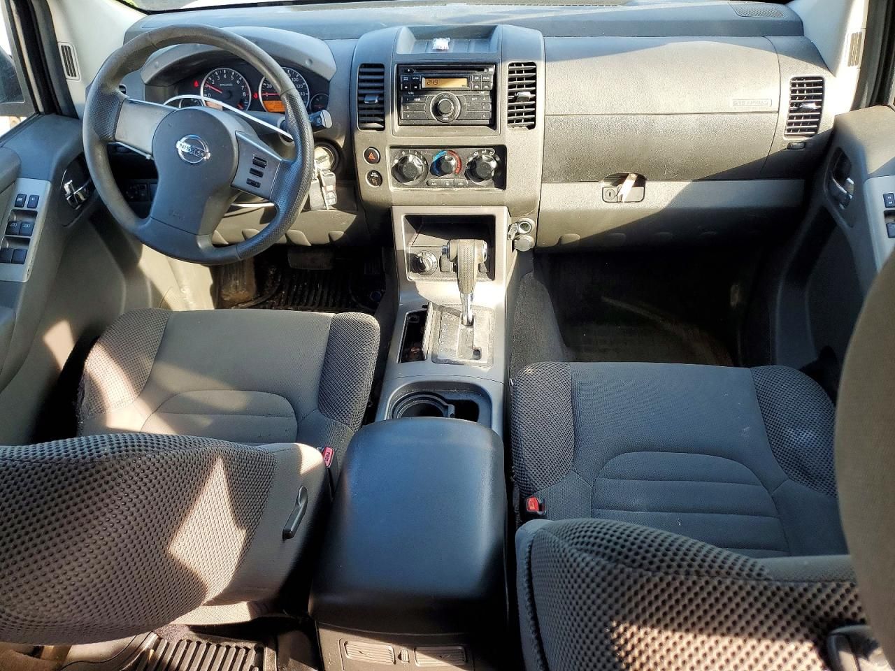 2012 Nissan Pathfinder s