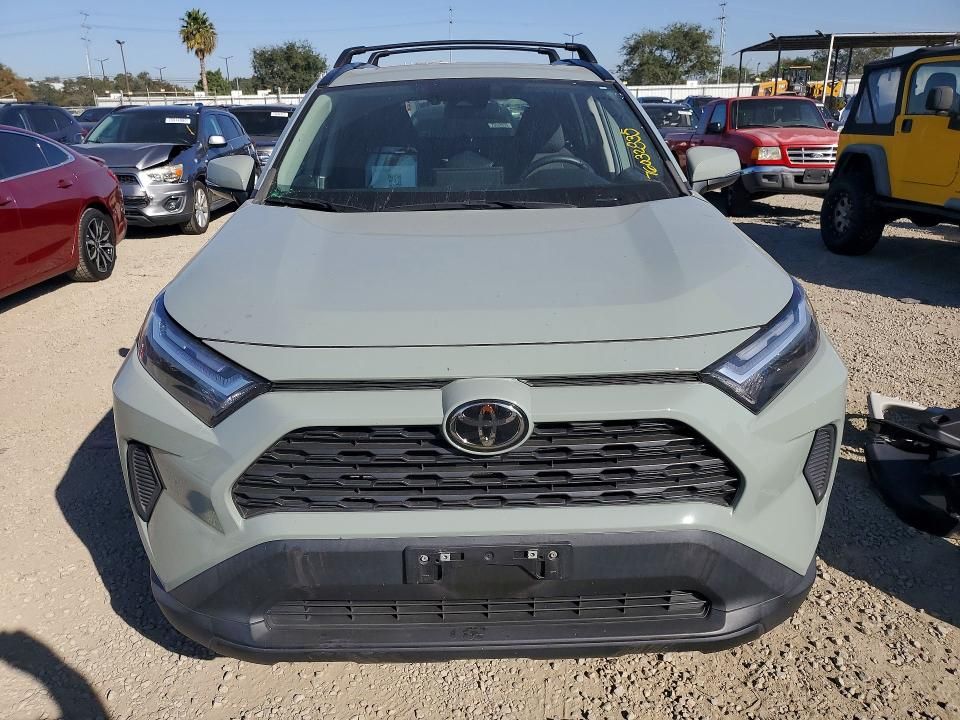 2022 Toyota Rav4 xle
