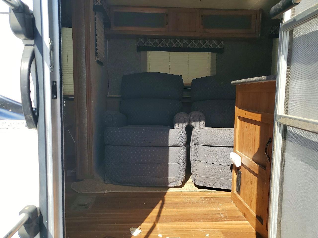 2015 Gulf Stream Conquest Camper