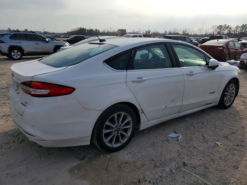 2017 Ford Fusion se Hybrid