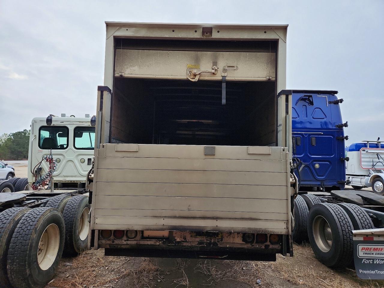 2021 Isuzu NPR HD BOX Truck