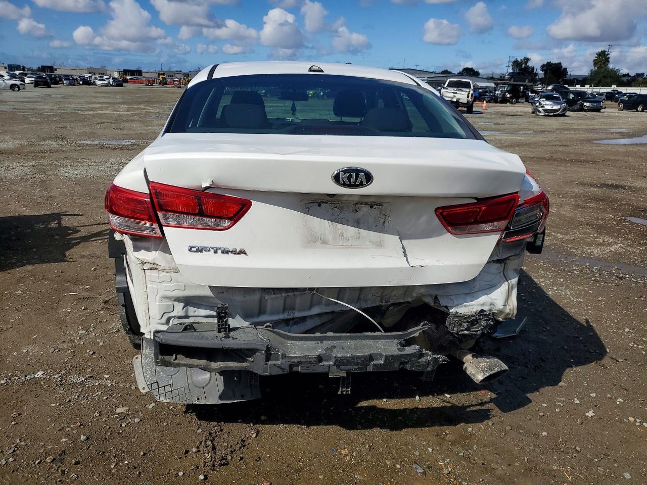 2016 KIA Optima lx