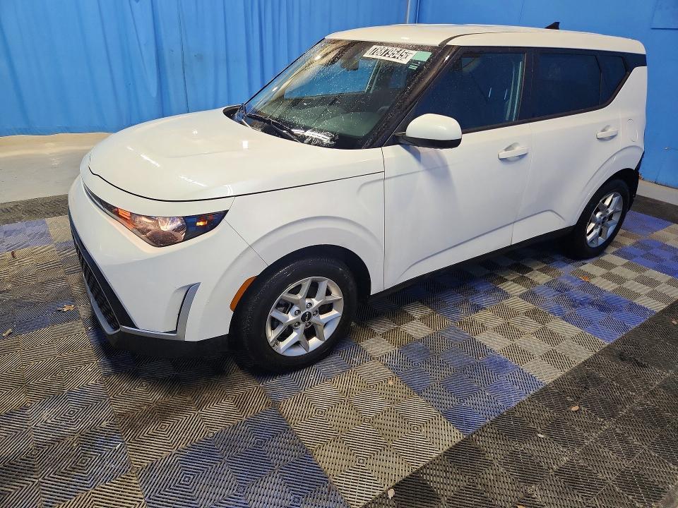 2025 KIA Soul lx
