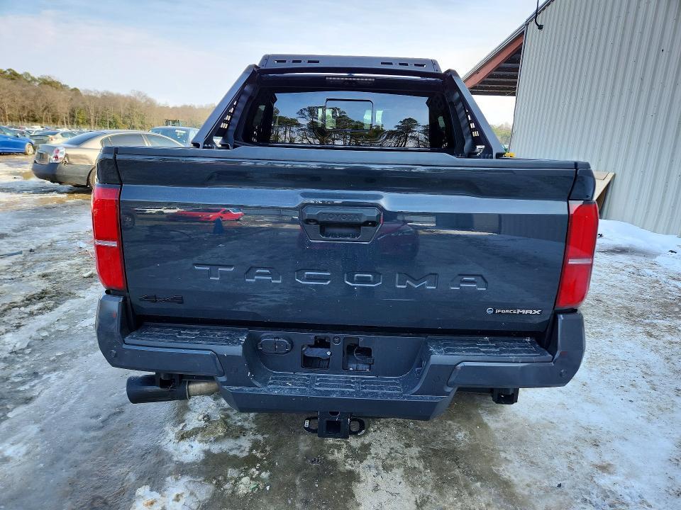 2025 Toyota Tacoma trd Off-road hv