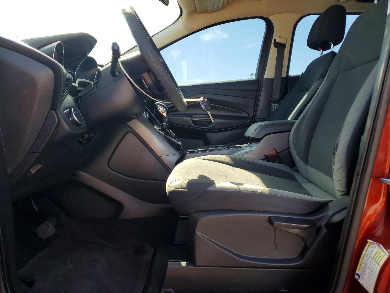 2016 Ford Escape s