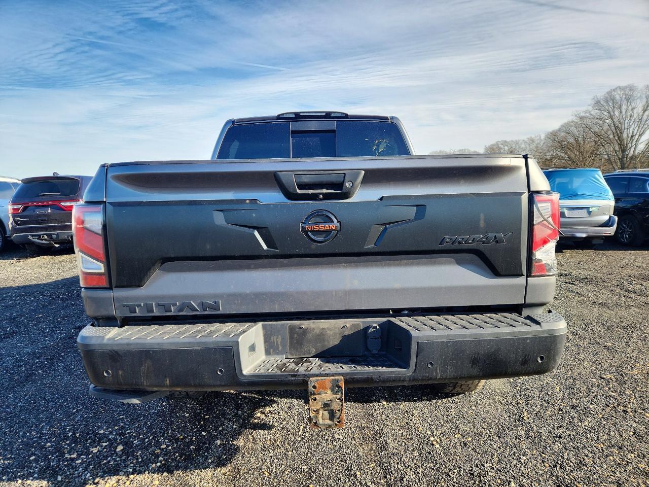 2020 Nissan Titan sv