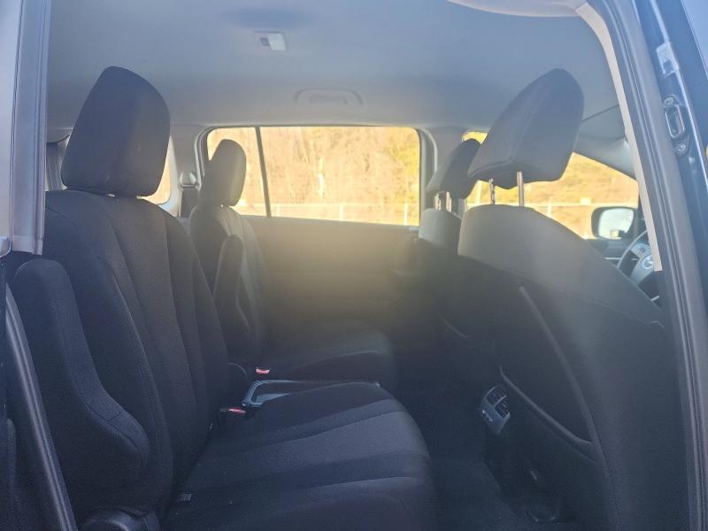 2015 Mazda 5 Sport