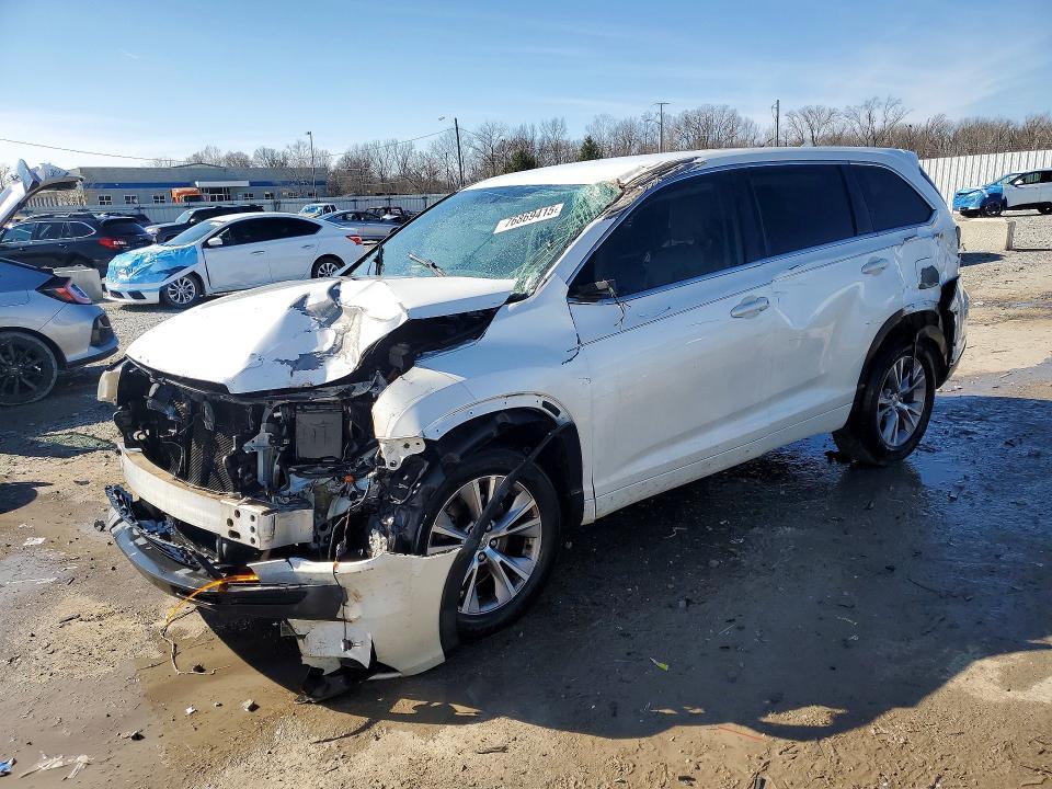 2014 Toyota Highlander le Plus