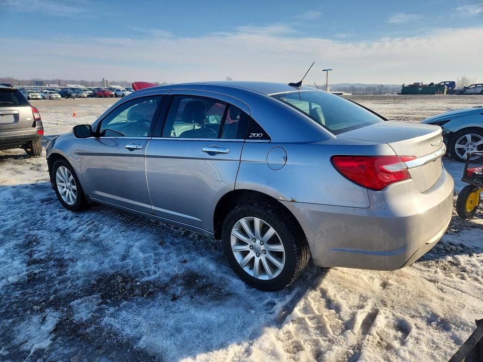 2013 Chrysler 200 Limited