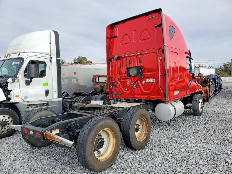 2018 Freightliner Cascadia 125 Semi Truck