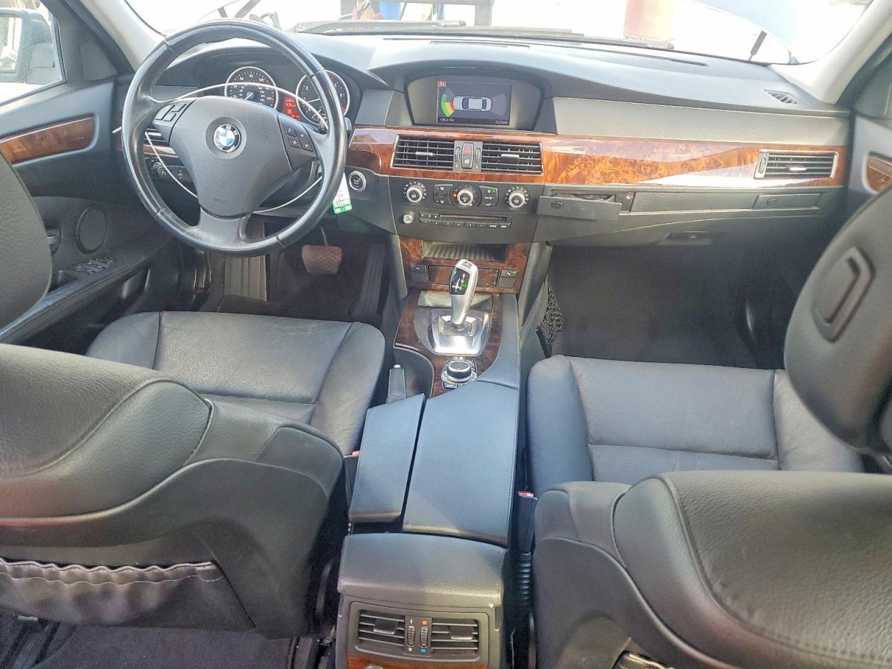 2010 BMW 528 i