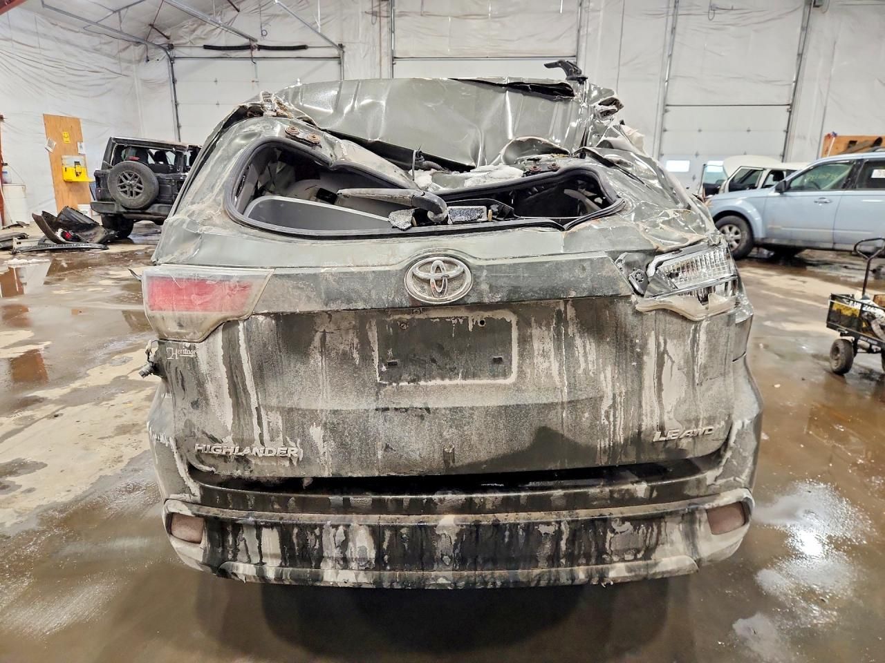 2015 Toyota Highlander le