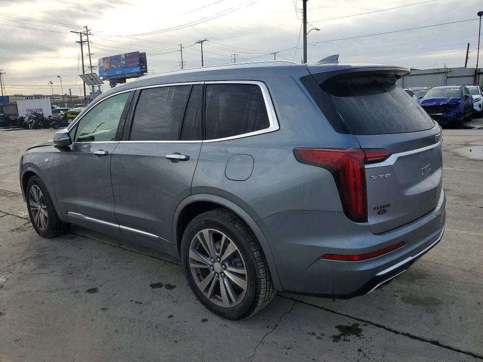 2022 Cadillac XT6 Premium Luxury