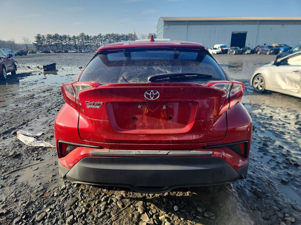2021 Toyota C-hr xle