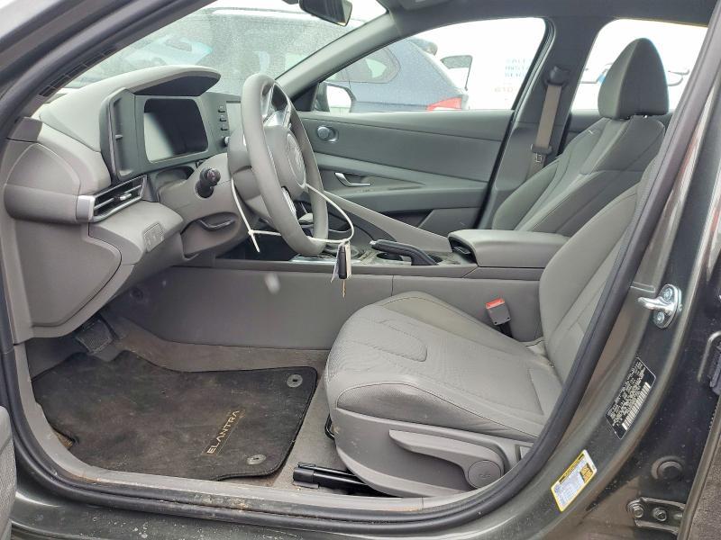 2025 Hyundai Elantra se