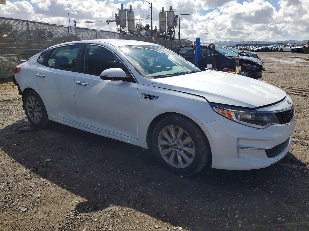 2016 KIA Optima lx