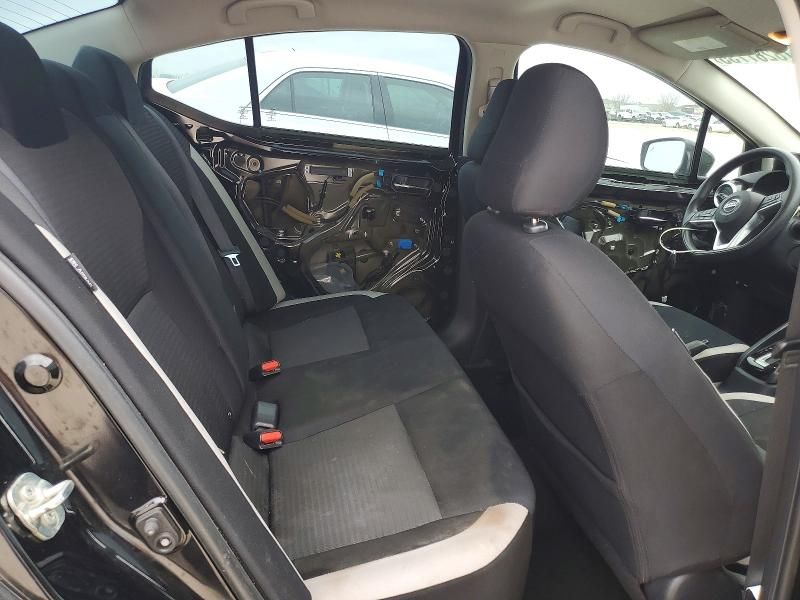 2020 Nissan Versa sv