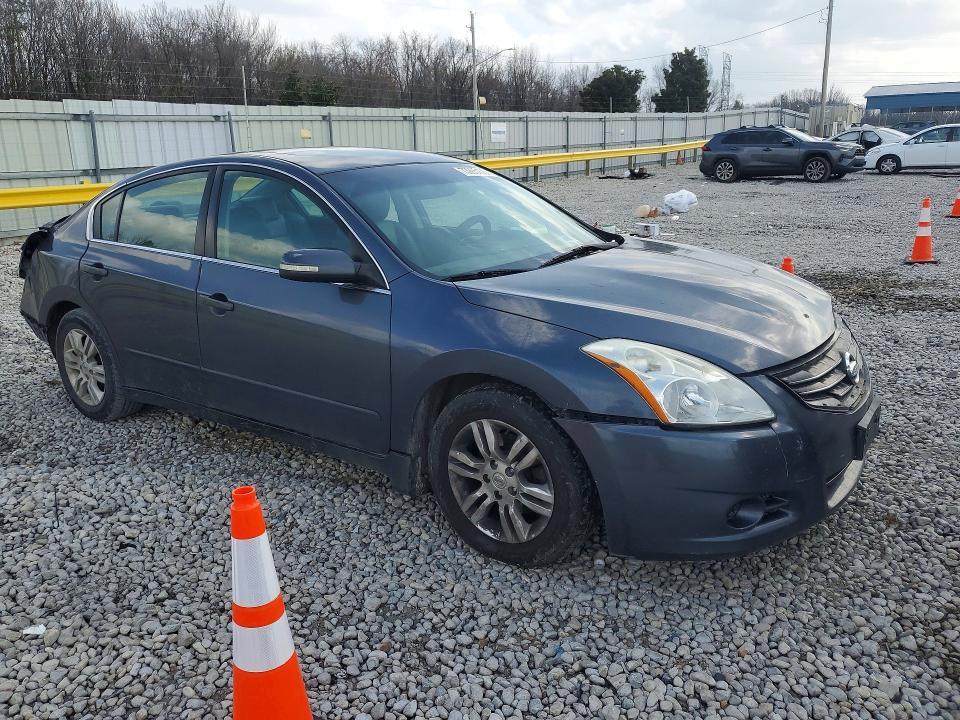 2010 Niss Altima 2.5