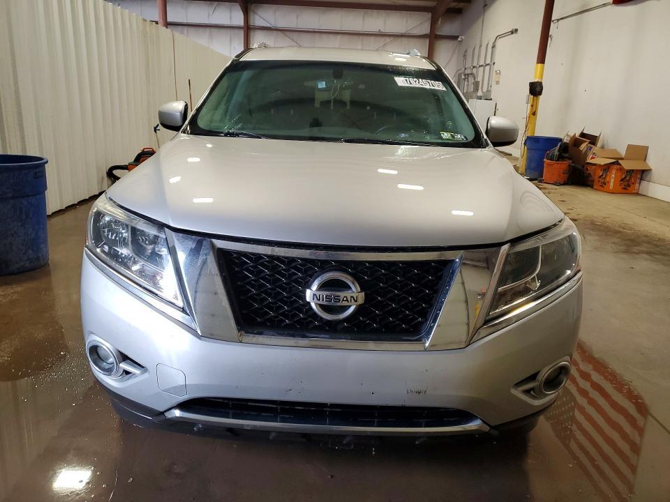 2015 Nissan Pathfinder sv