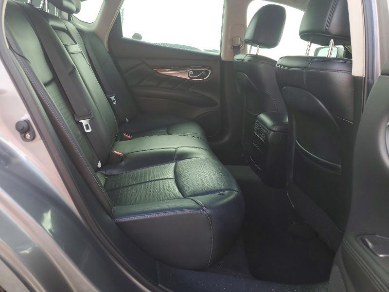 2012 Infiniti M37