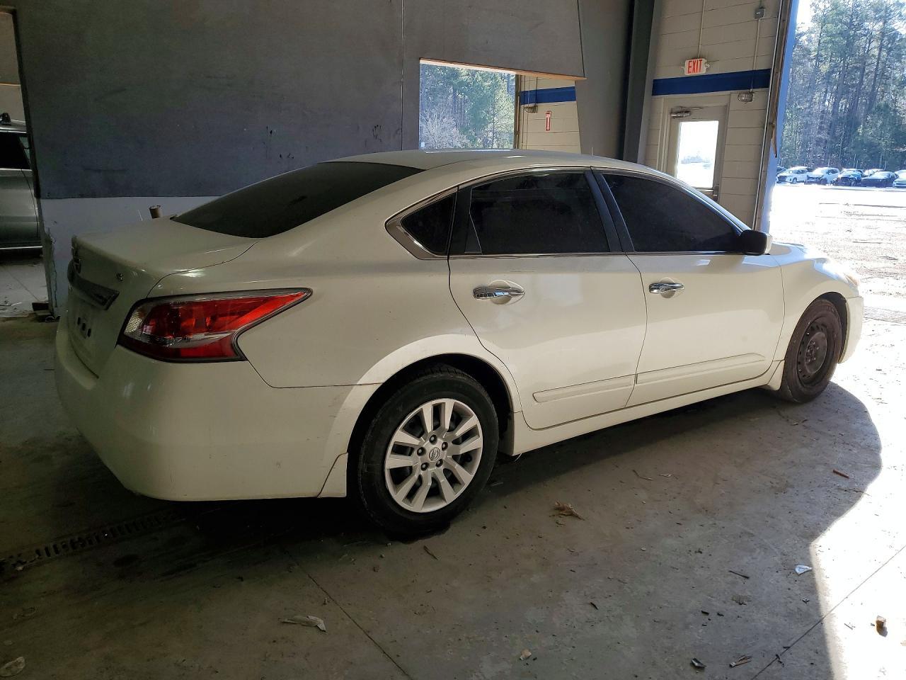 2015 Niss Altima