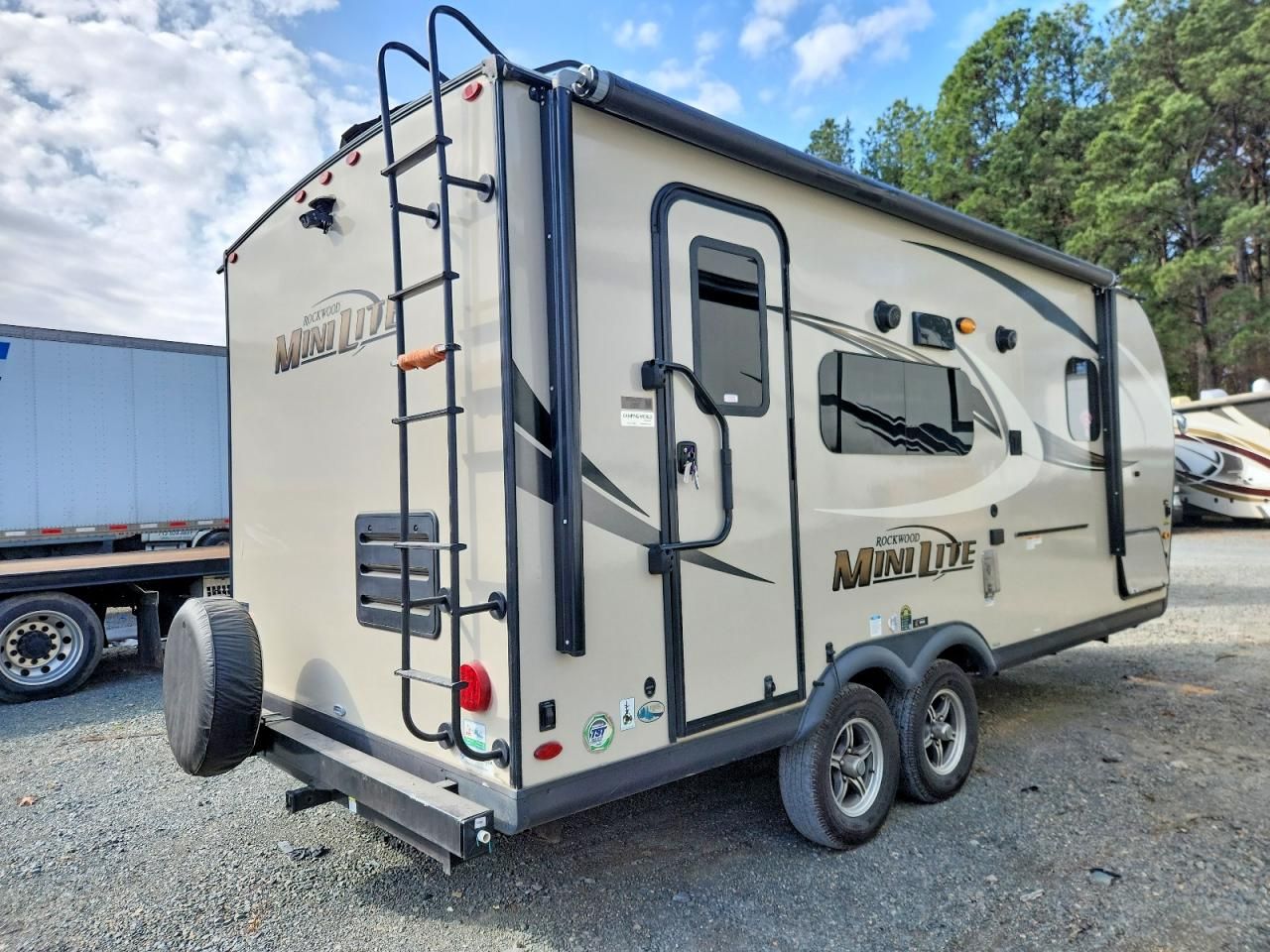 2021 Rockwood 2021 Forest River Camper