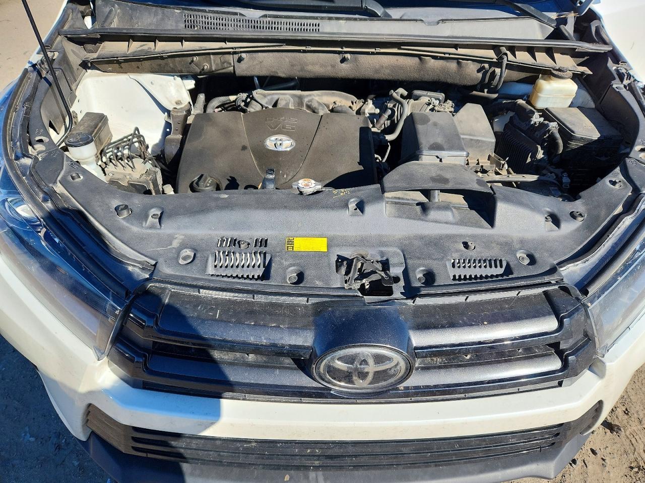 2018 Toyota Highlander se
