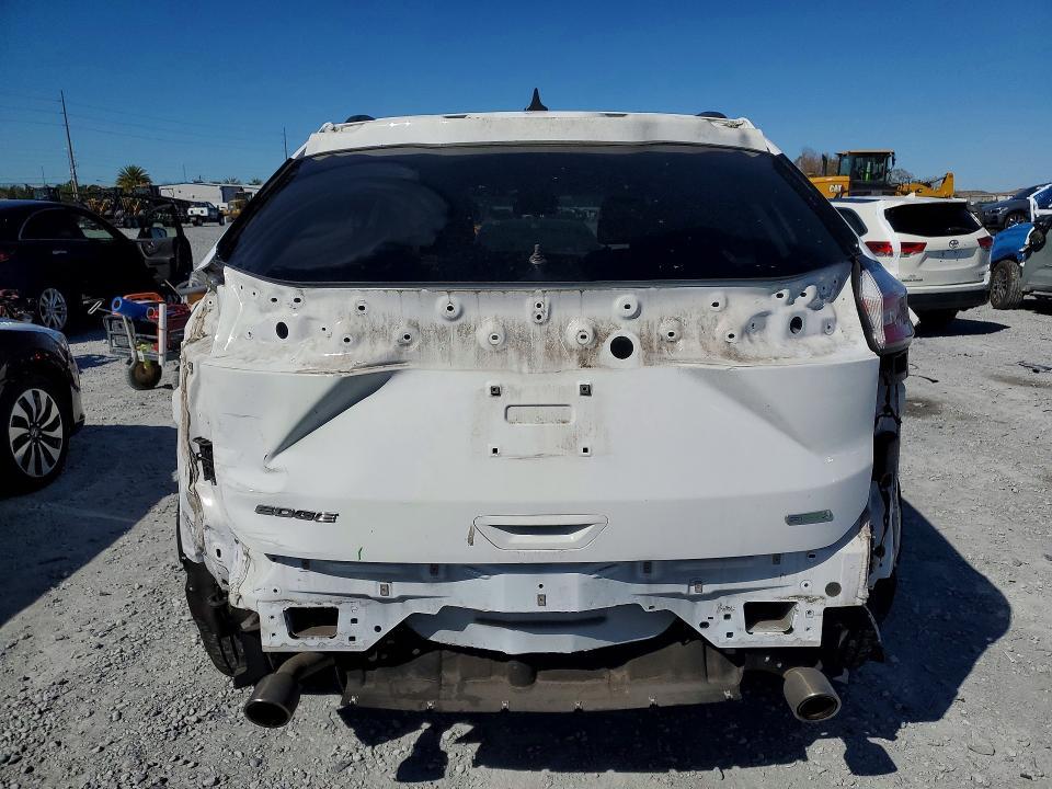2020 Ford Edge se