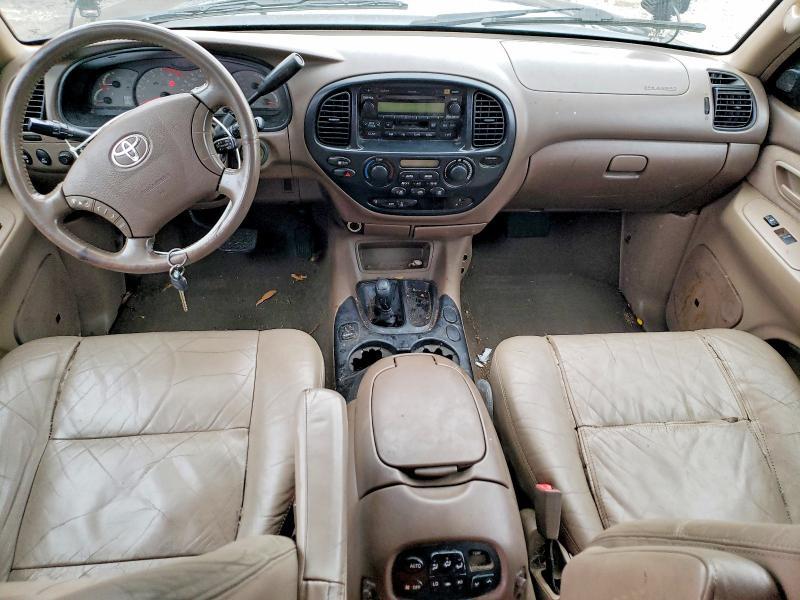 2004 Toyota Sequoia SR5