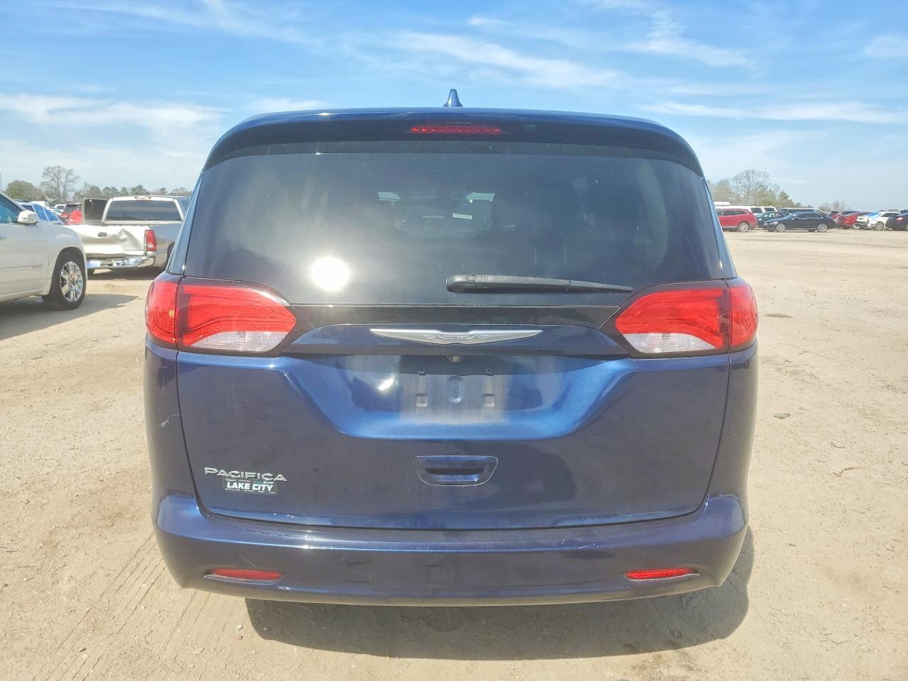 2017 Chrysler Pacifica lx
