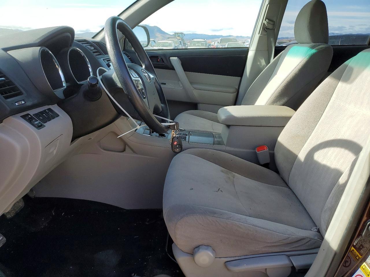 2013 Toyota Highlander Base