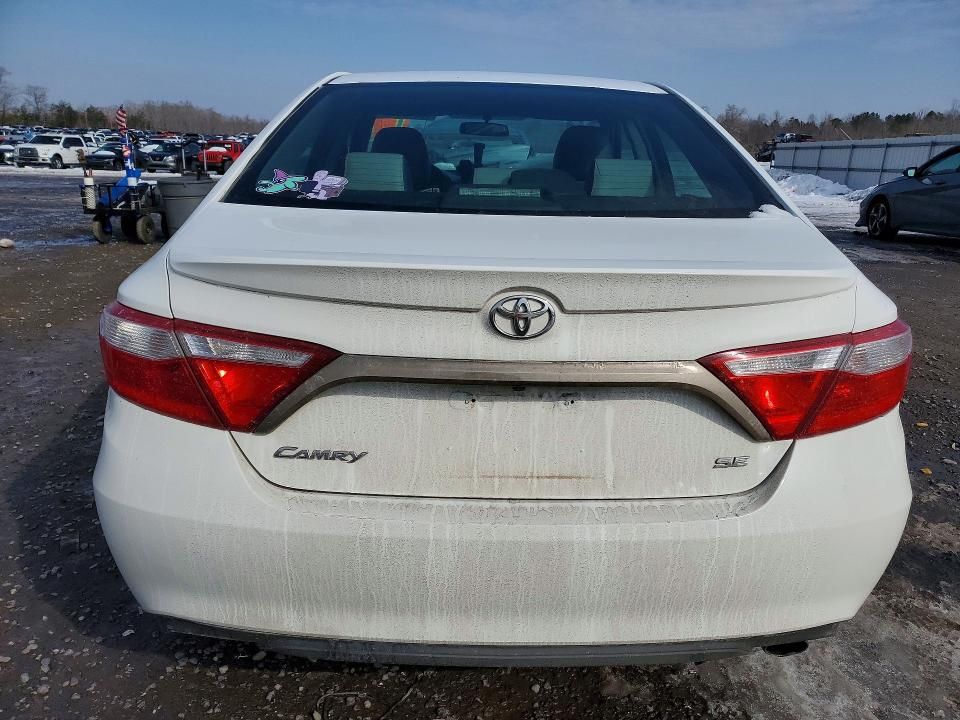 2016 Toyota Camry le