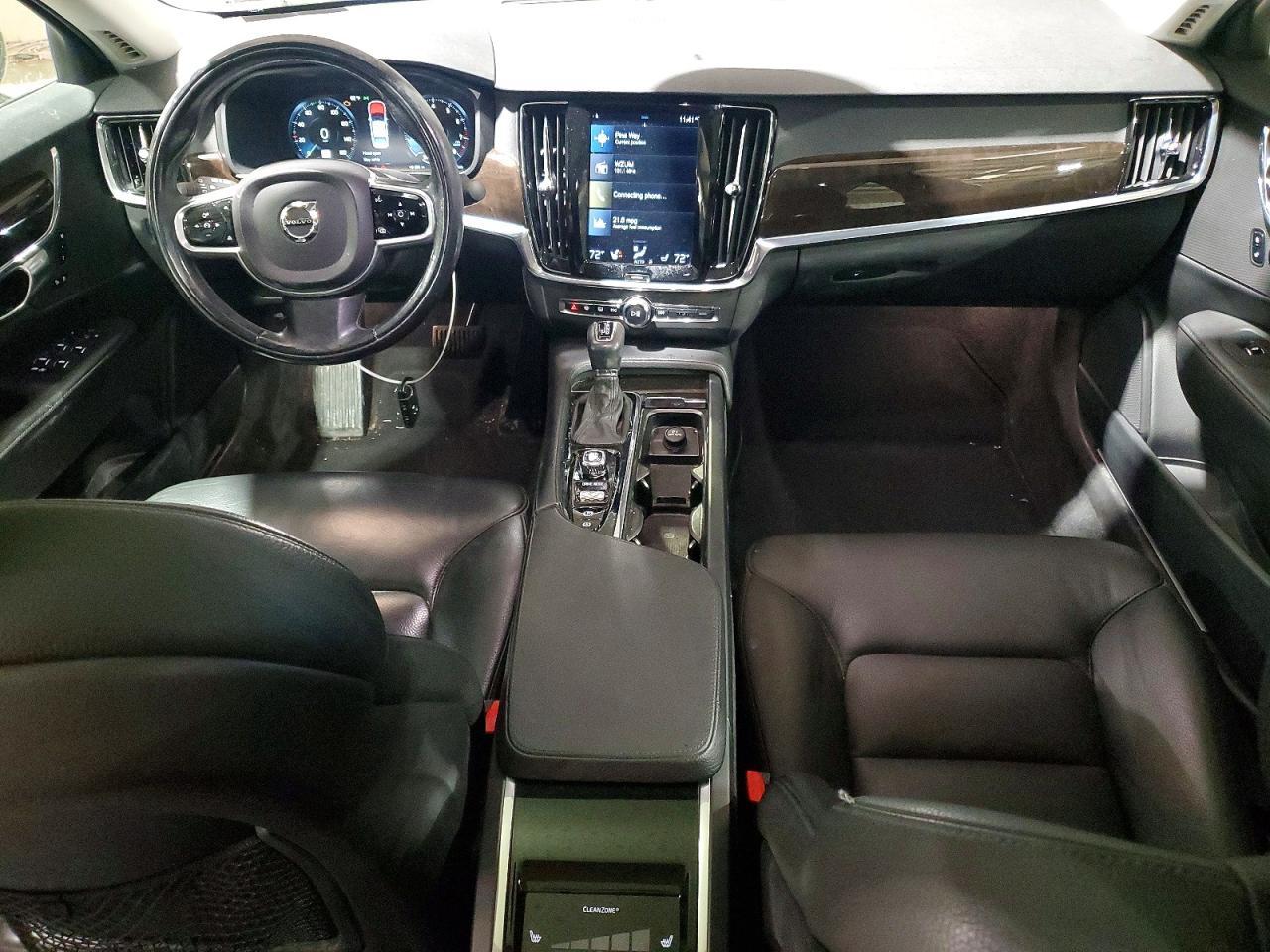 2018 Volvo S90 T5 Momentum