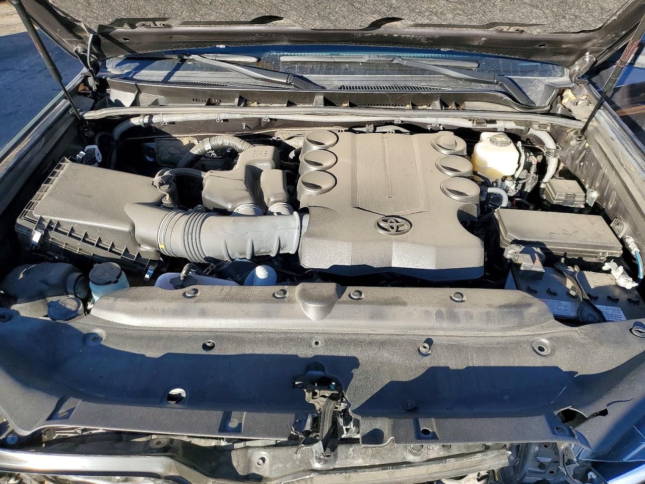 2023 Toyota 4runner se