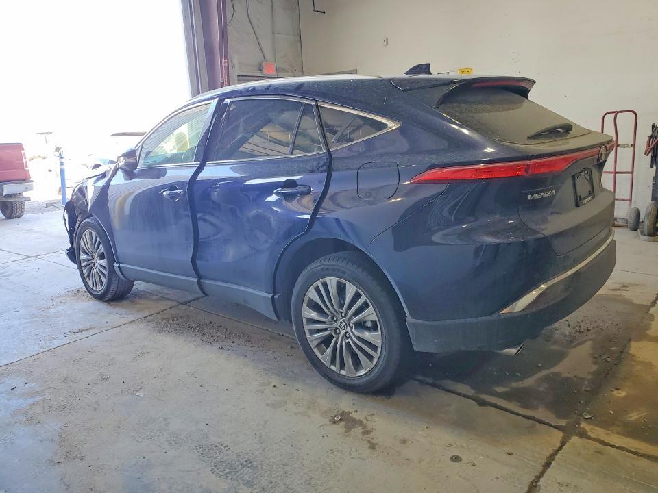 2022 Toyota Venza le