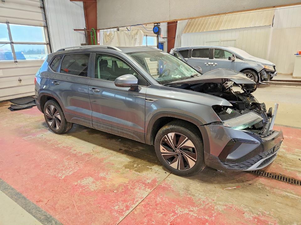 2024 Volkswagen Taos se