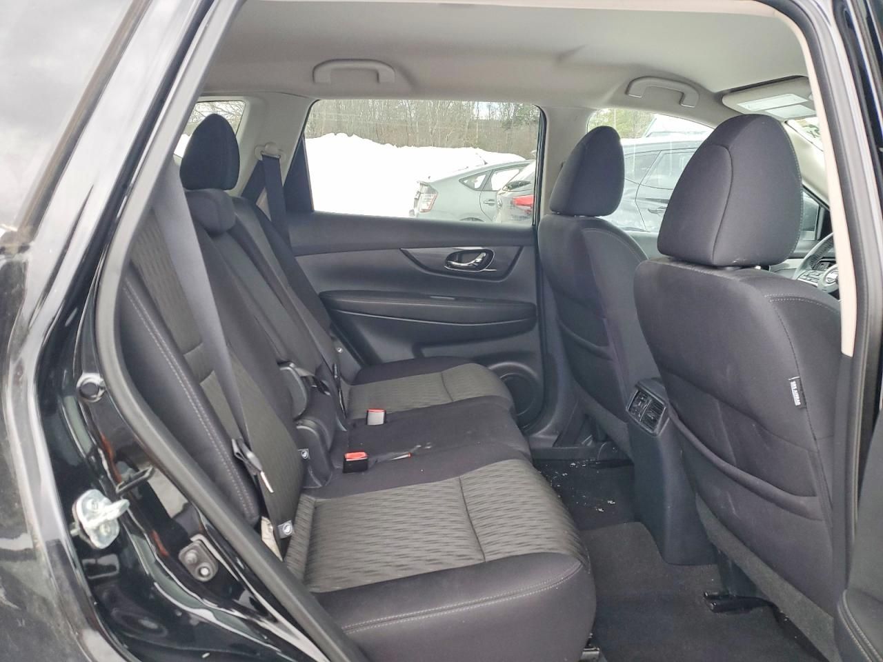 2017 Nissan Rogue sv