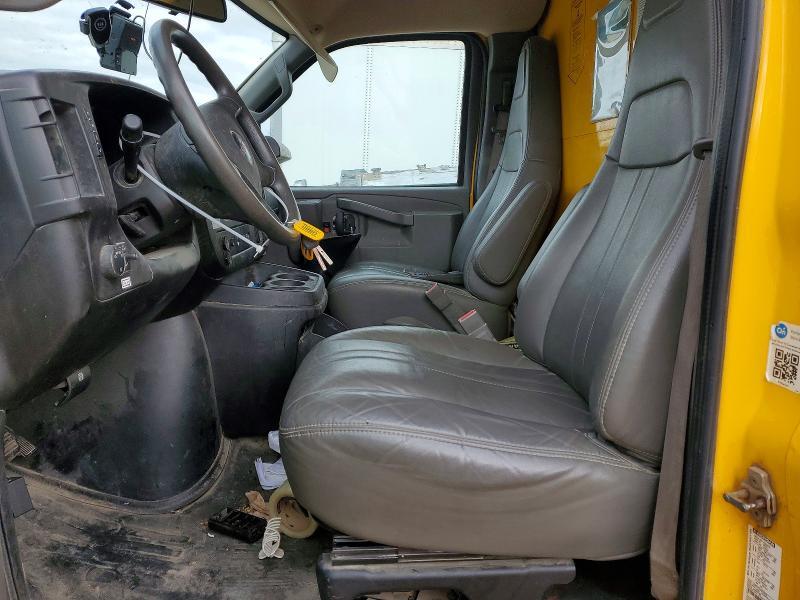 2023 GMC Savana box Truck