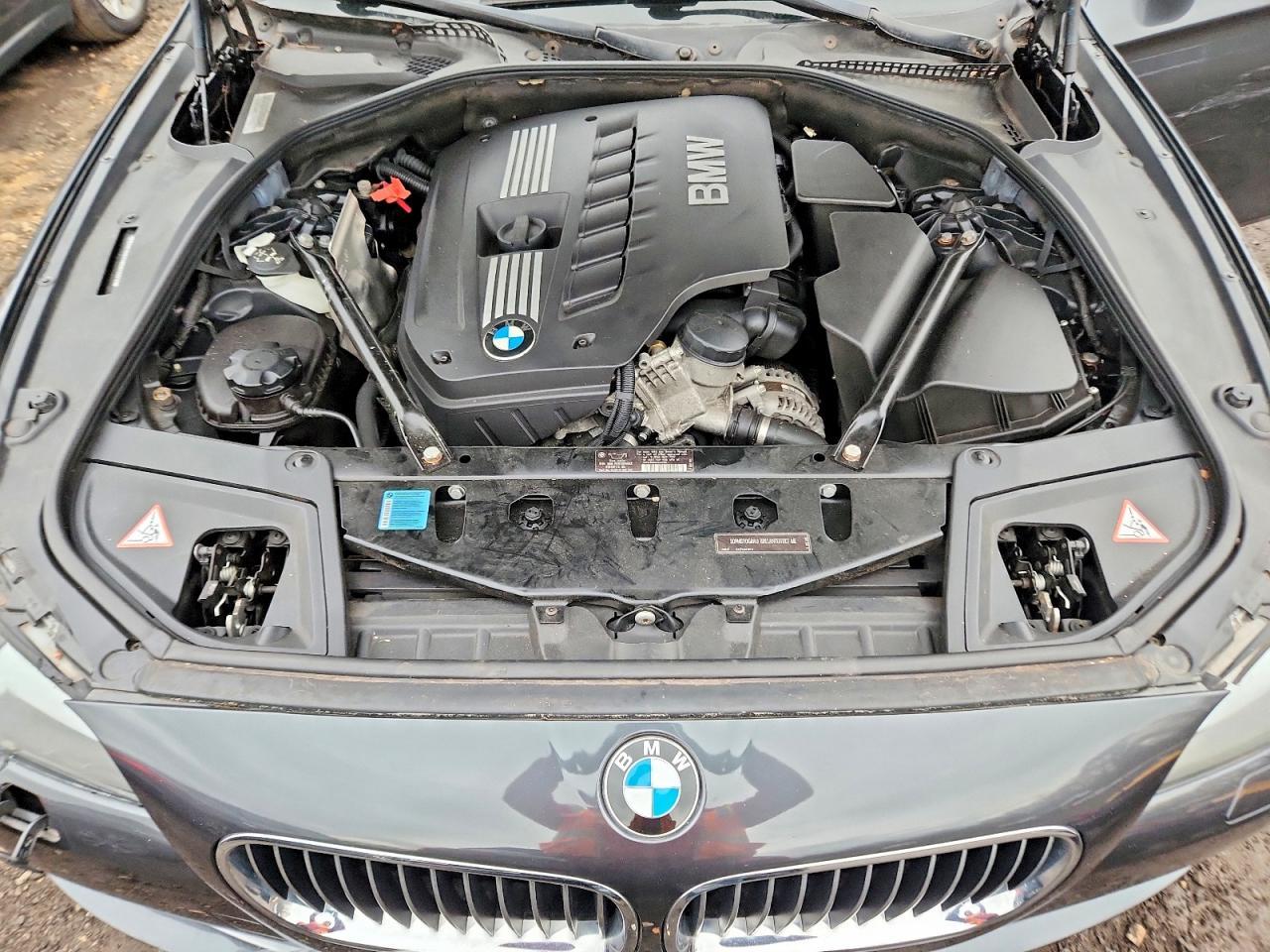 2011 BMW 528 i
