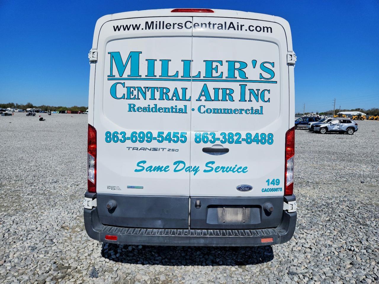 2015 Ford Transit Cargo van t