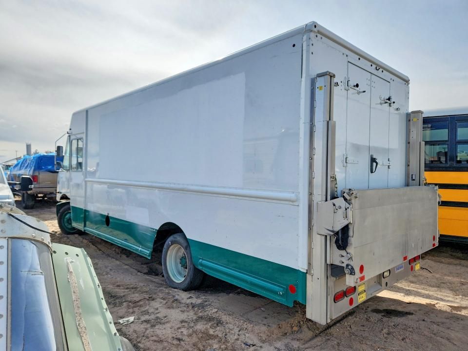 2015 Freightliner Mt45 Delivery Truck