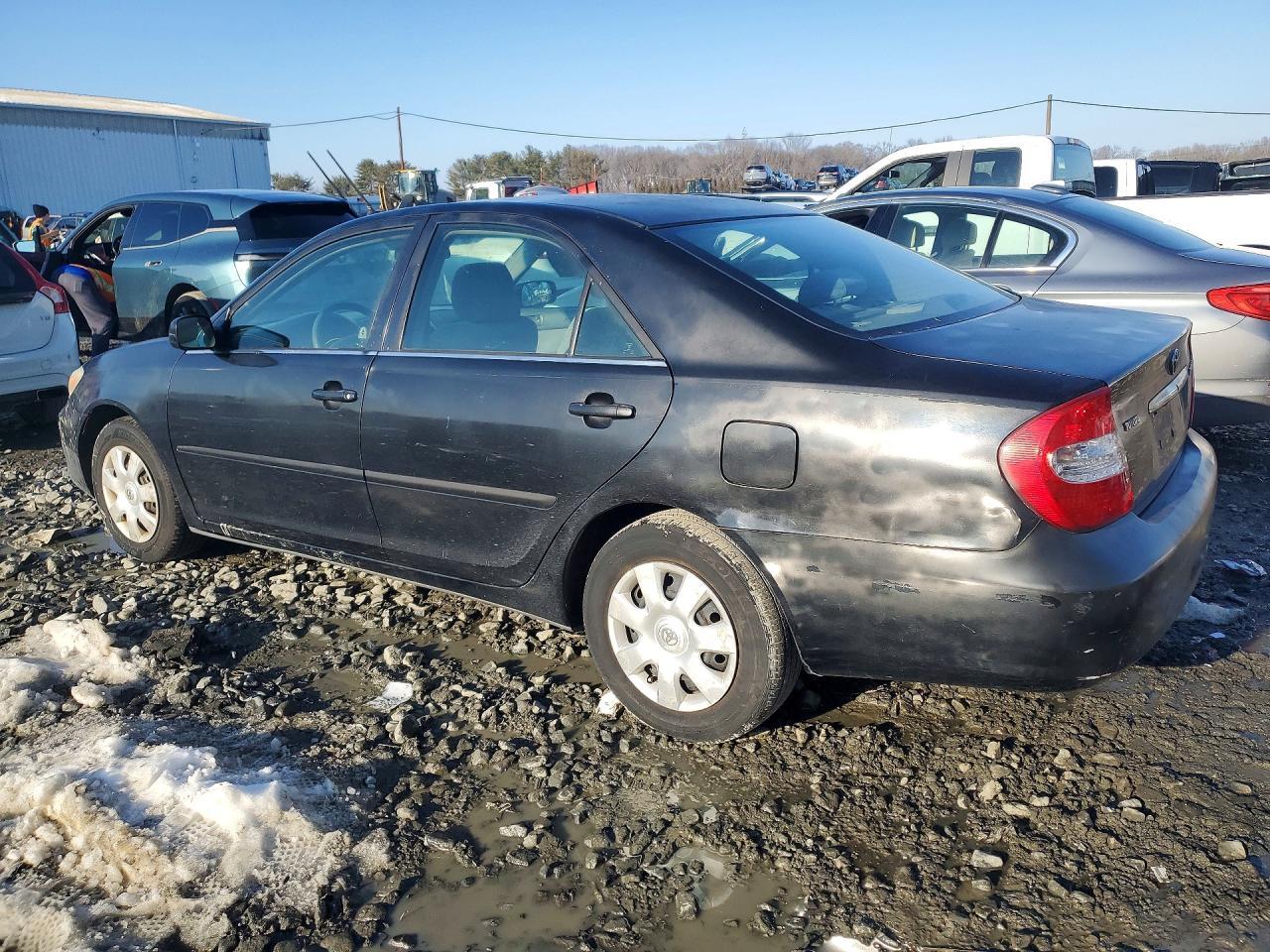 2004 Toyota Camry le