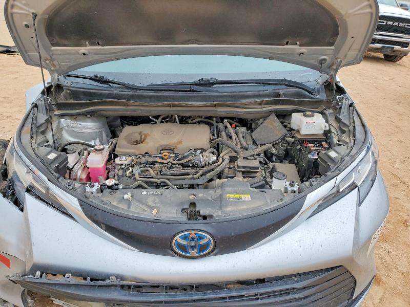2023 Toyota Sienna le