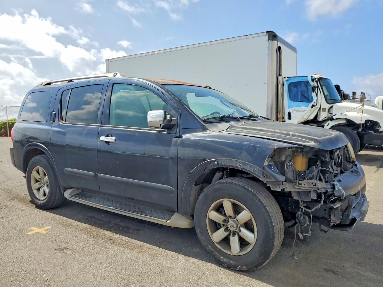 2011 Nissan Armada sv