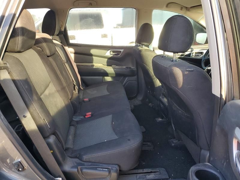 2020 Nissan Pathfinder sv