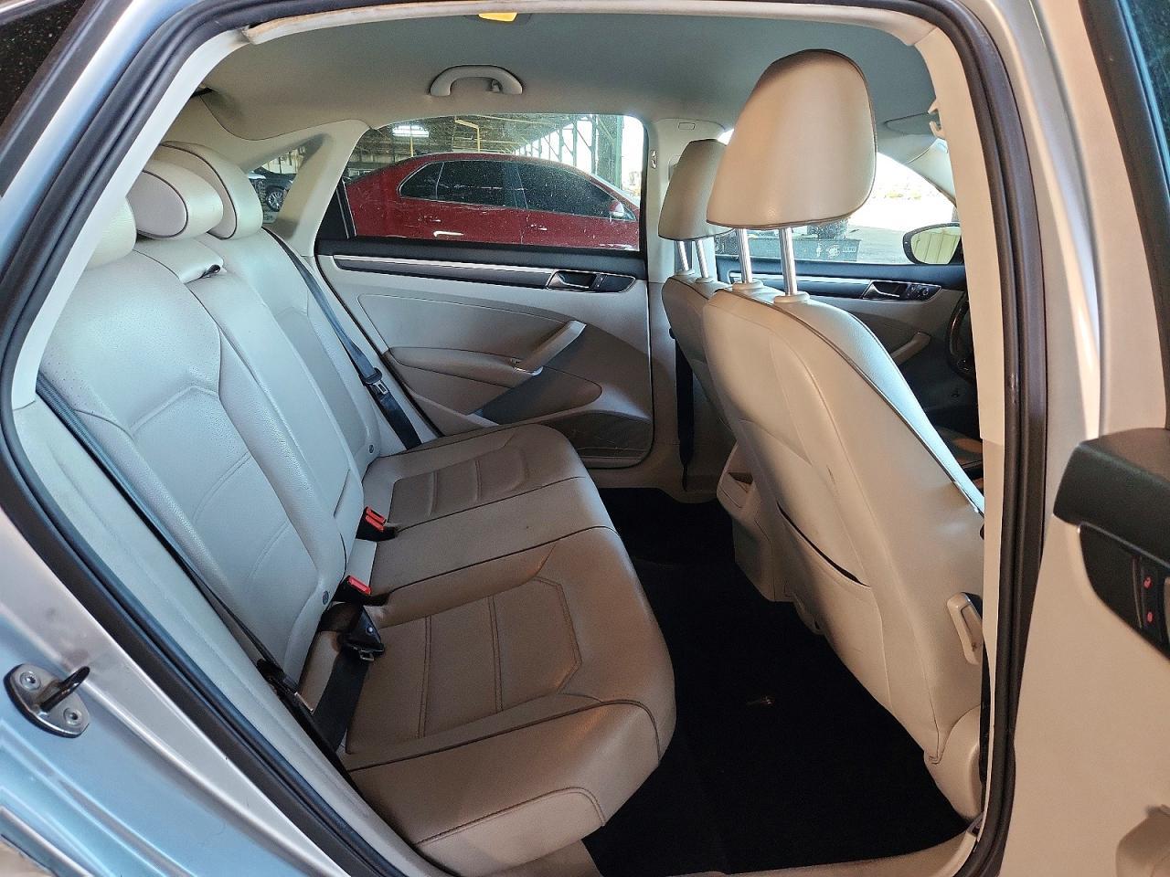 2017 Volkswagen Passat R-line