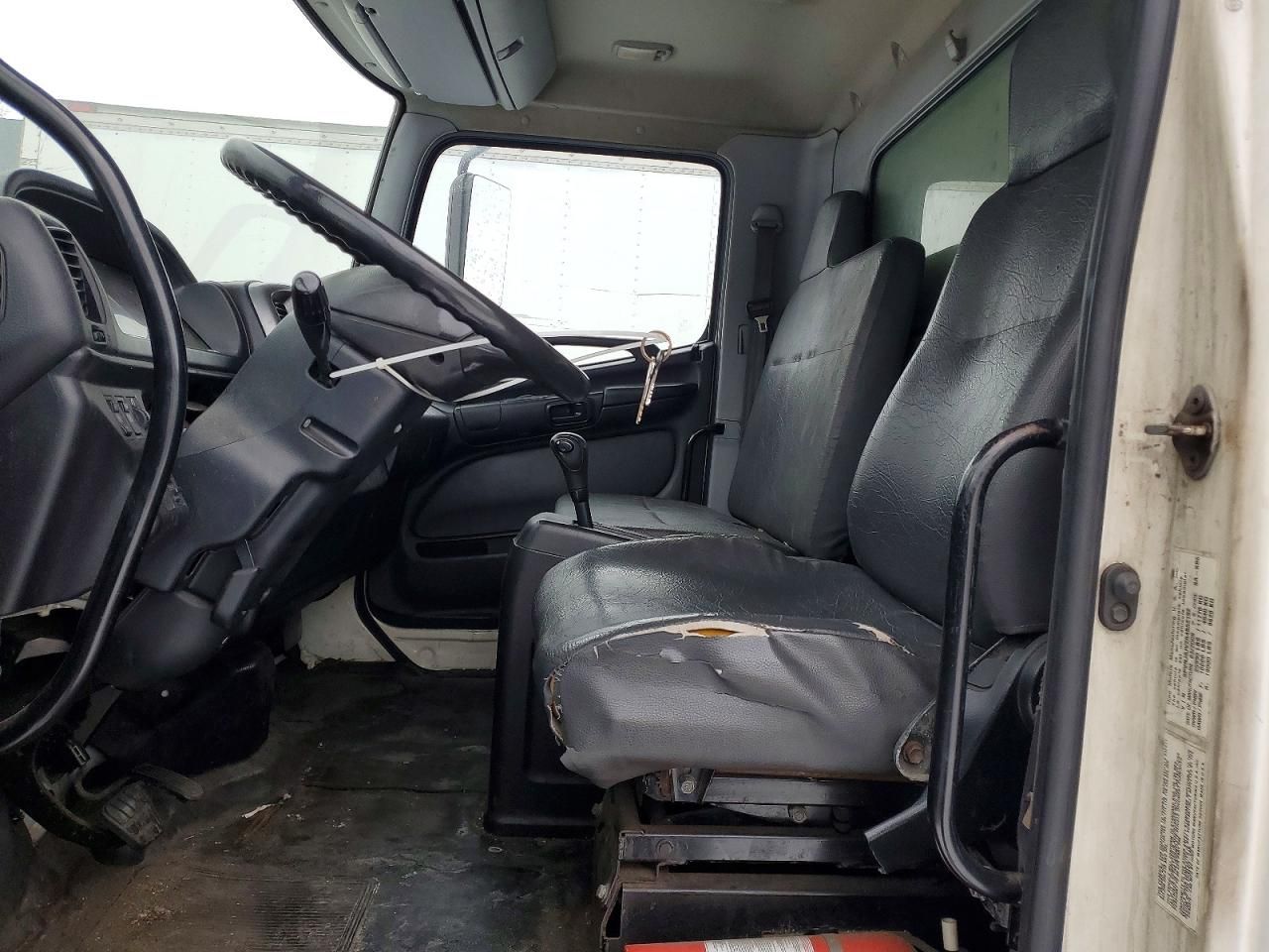 2010 Hino 258/268 Refrigerated BOX Truck