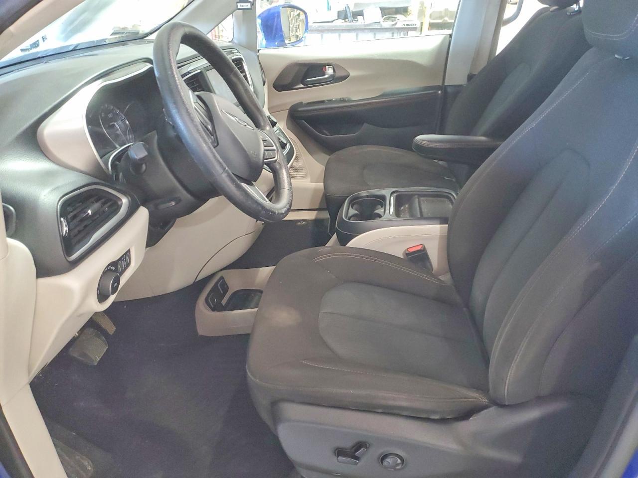 2020 Chrysler Pacifica Touring