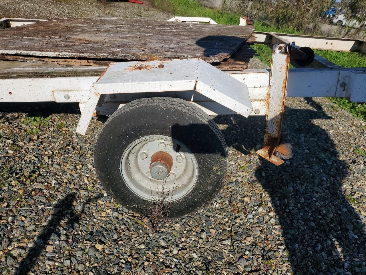 2000 Trailers Folding