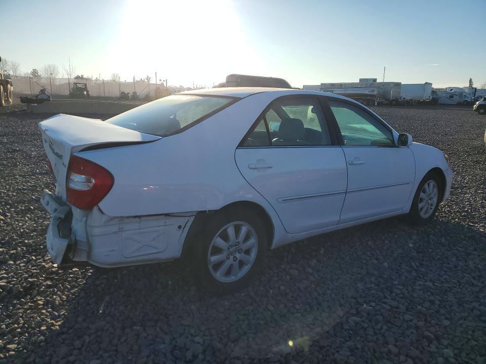 2004 Toyota Camry xle